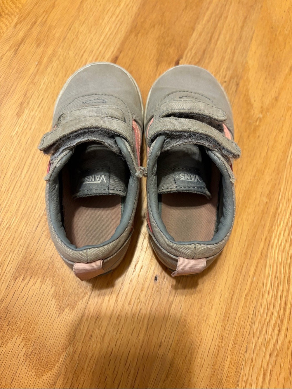 Vans - Picture 2 of 2